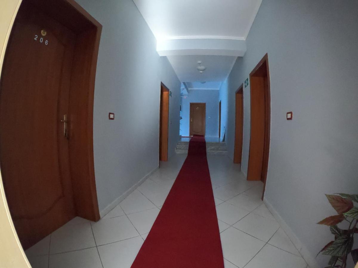 Hotel Anxhelo Kuçova Exterior foto